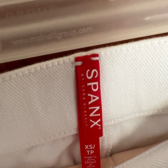 Spanx skinny jeans. Xs white - Picture 3 of 3